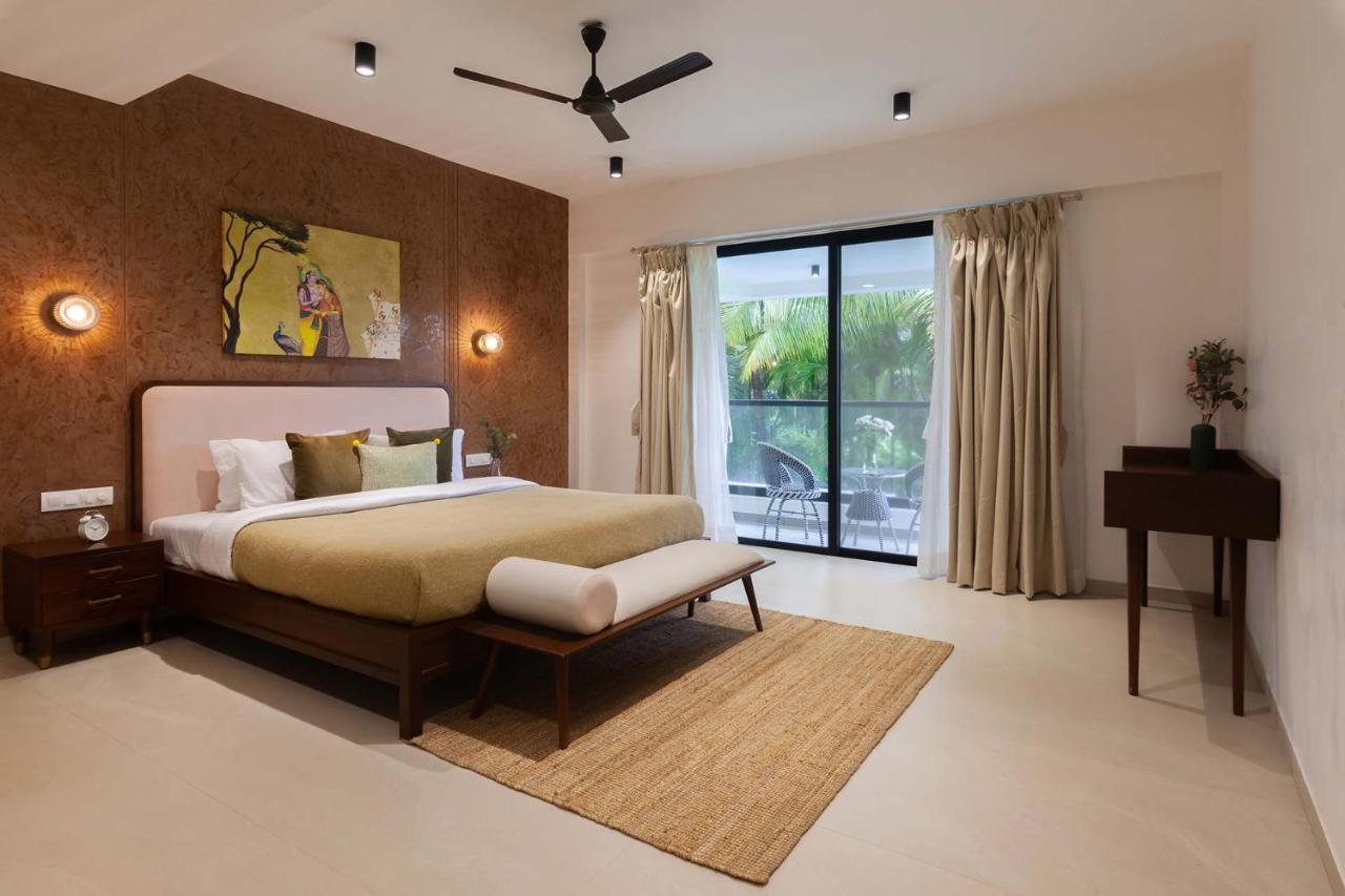Villa Sereno By Stayvista - An Elegant And Entertaining Retreat Featuring A Swimming Pool, Outdoor Jacuzzi, Modern Interiors, And A Snooker Table Alībāg Extérieur photo