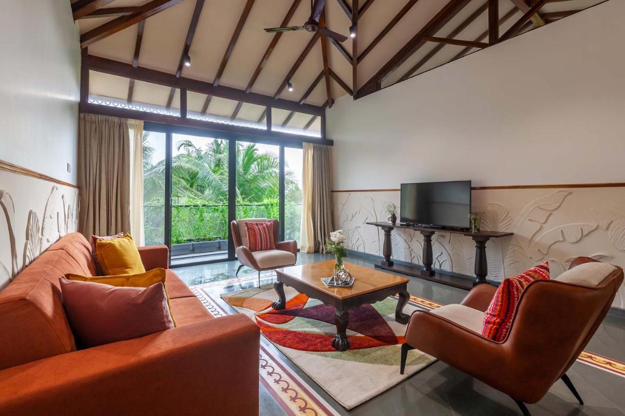 Villa Sereno By Stayvista - An Elegant And Entertaining Retreat Featuring A Swimming Pool, Outdoor Jacuzzi, Modern Interiors, And A Snooker Table Alībāg Extérieur photo