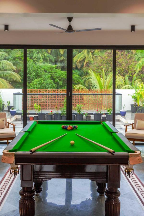 Villa Sereno By Stayvista - An Elegant And Entertaining Retreat Featuring A Swimming Pool, Outdoor Jacuzzi, Modern Interiors, And A Snooker Table Alībāg Extérieur photo